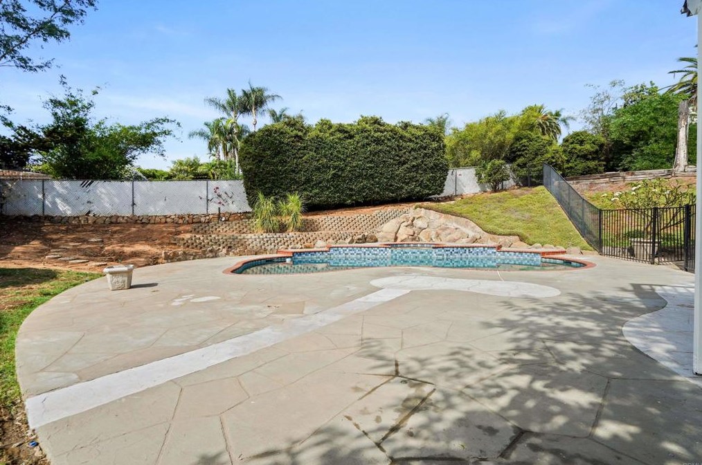 2154 Sunnyside Ave, El Cajon, CA 92019