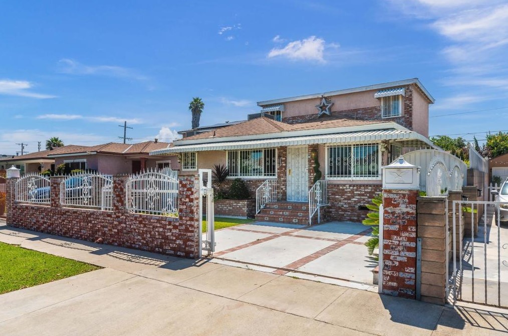 808 91st St, Los Angeles, CA 90002-1624