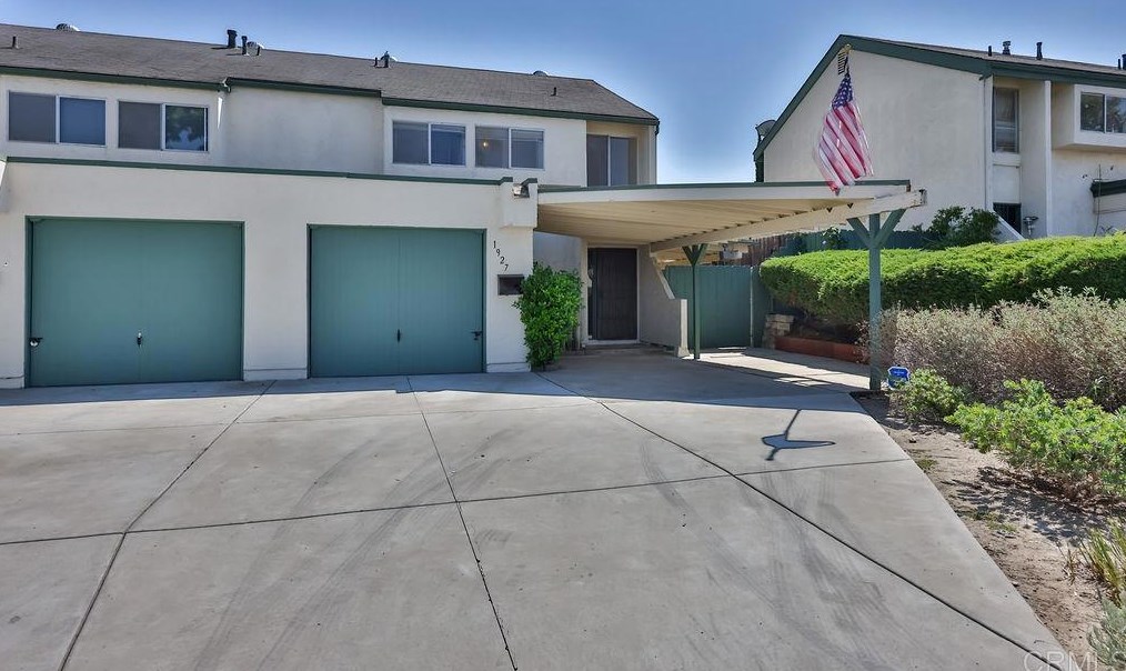 1927 Terracina Cir, Spring Valley, CA 91977-3544
