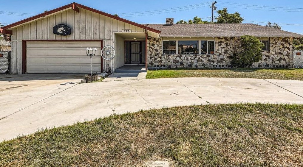 270 Terry Ln, Hemet, CA 92544-8617
