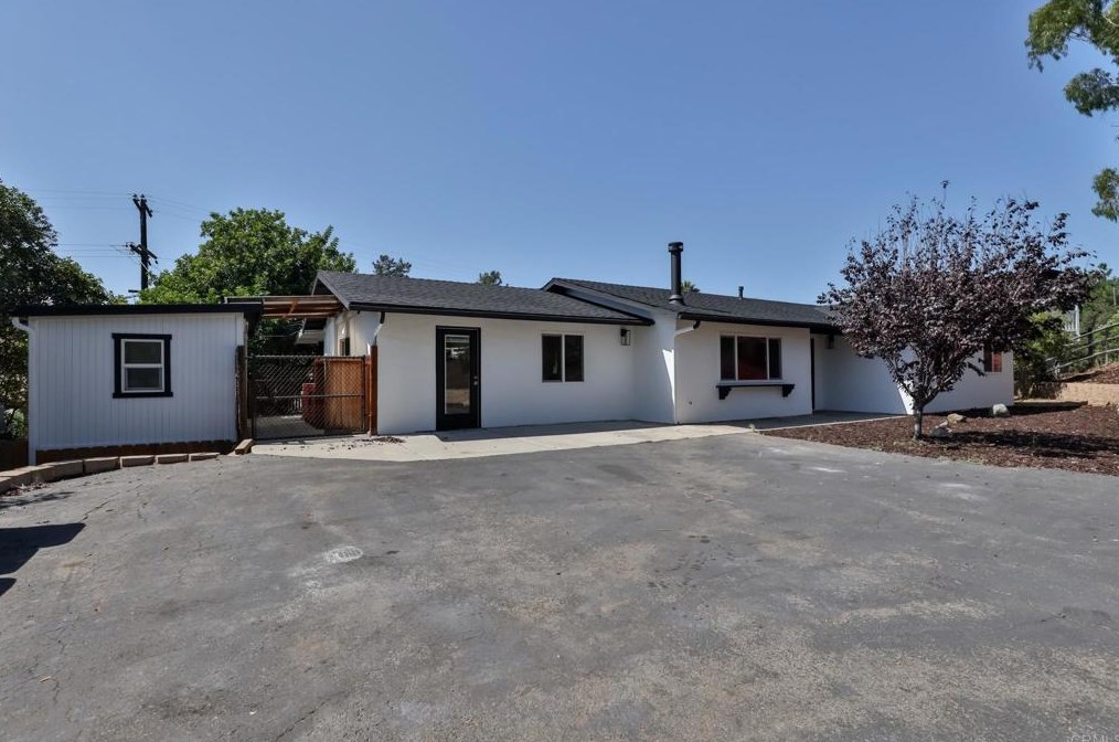 2167 Reineman Rd, Fallbrook, CA 92028-4452