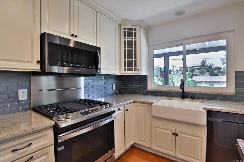 2167 Reineman Rd, Fallbrook CA 92028-4452 exterior