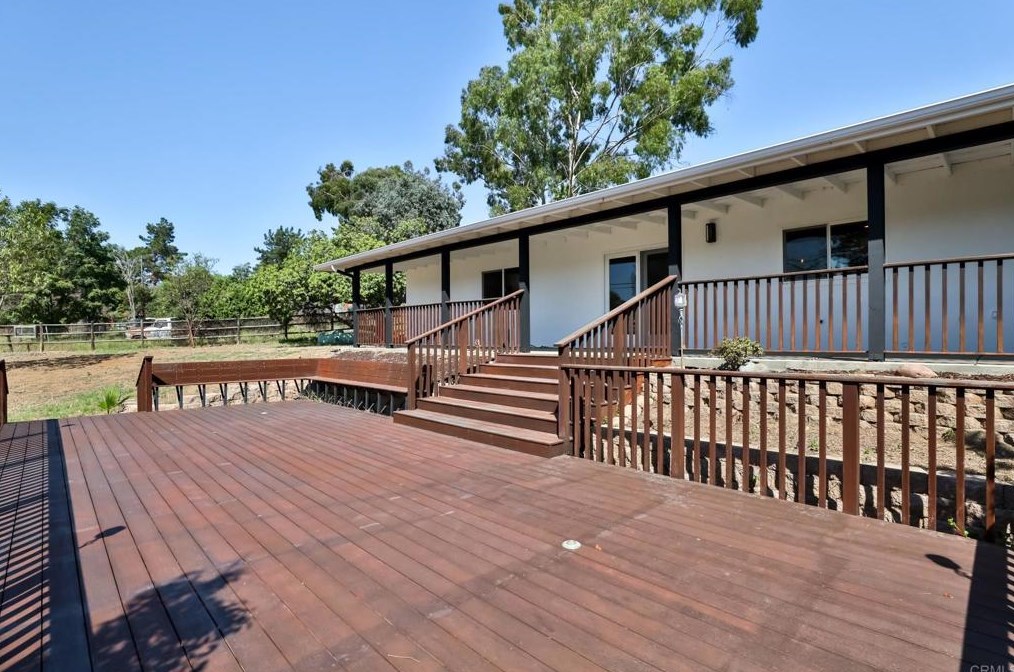2167 Reineman Rd, Fallbrook CA 92028-4452 exterior