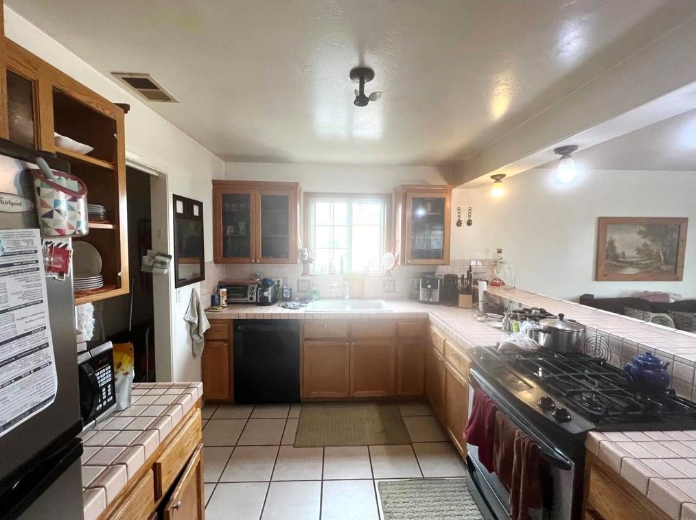 1130 Elm Ave, Chula Vista CA  91911-3307 exterior