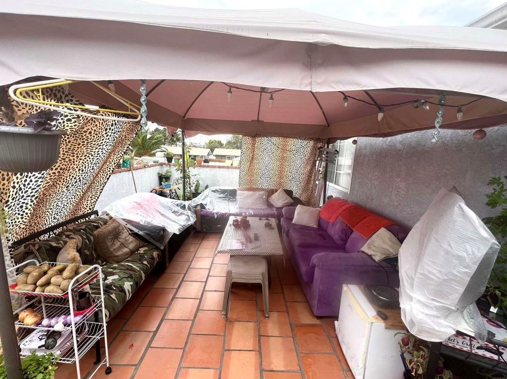 1130 Elm Ave, Chula Vista CA  91911-3307 exterior