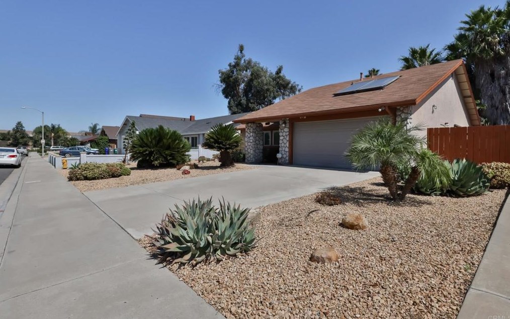 8735 Granite House Ln, Santee, CA 92071-3763