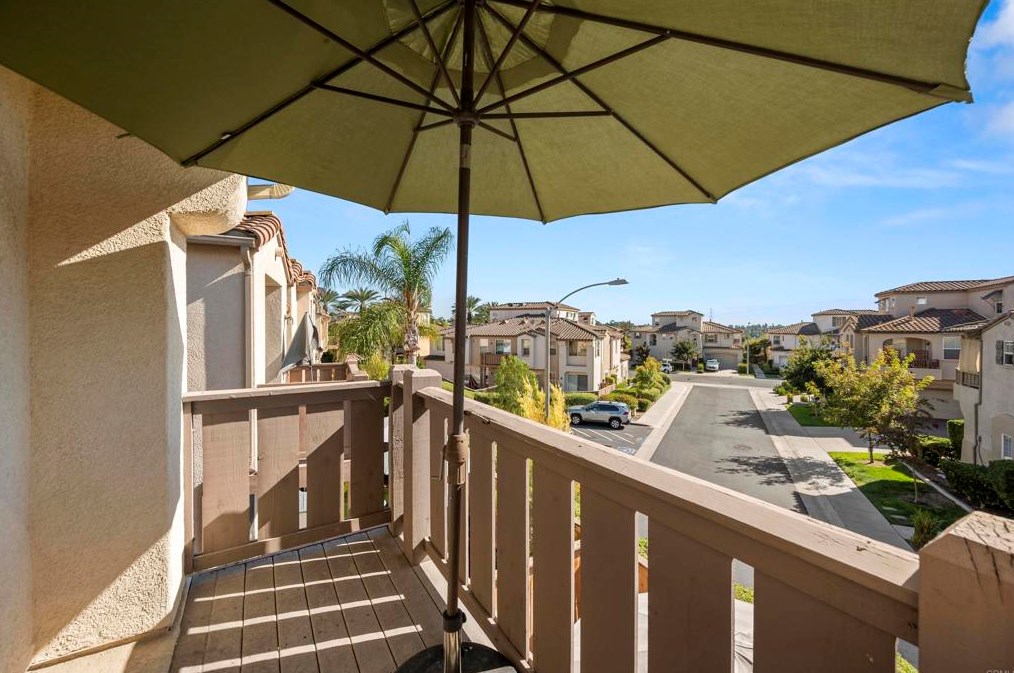364 Caminito Barcelona, Chula Vista CA  91914-4432 exterior