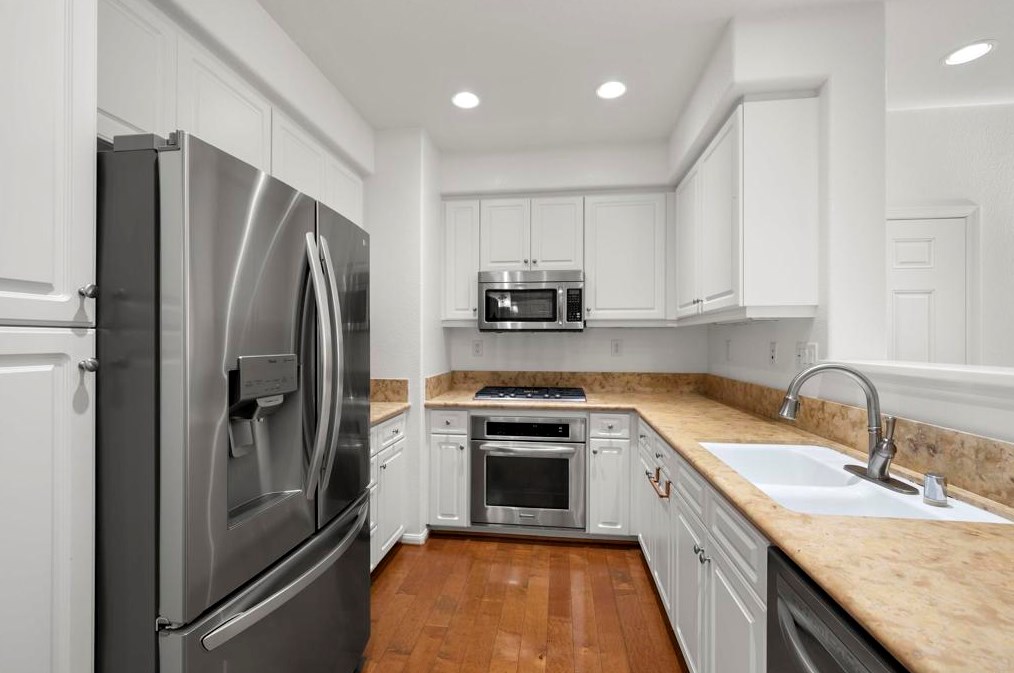 364 Caminito Barcelona, Chula Vista CA  91914-4432 exterior