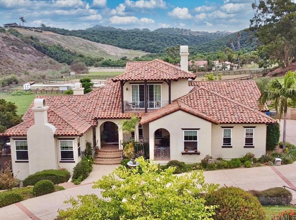 827 Grove View Rd, Oceanside, CA 92057
