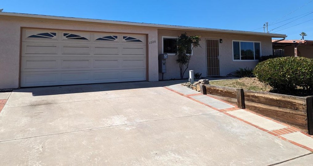 1220 Monterey Ave, Chula Vista CA  91911-3712 exterior
