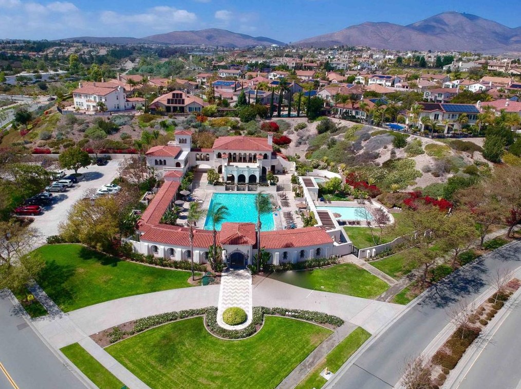 913 Bryce Cyn Ave, Chula Vista CA  91914-3601 exterior