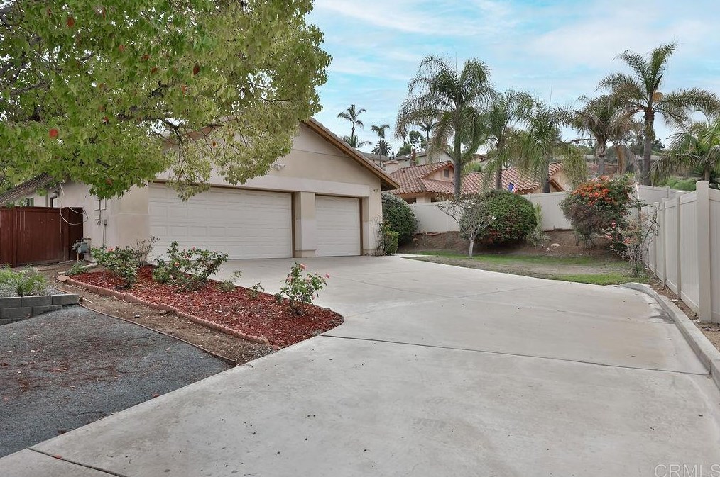 3495 Monique Ln, Spring Valley, CA 91977