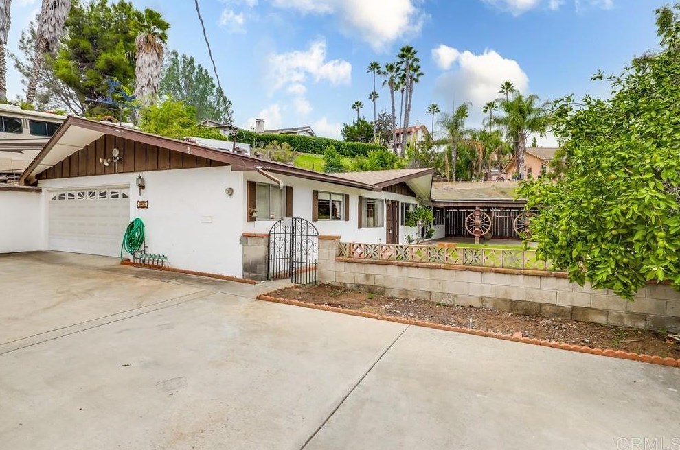12367 Gay Rio Dr, Lakeside, CA 92040