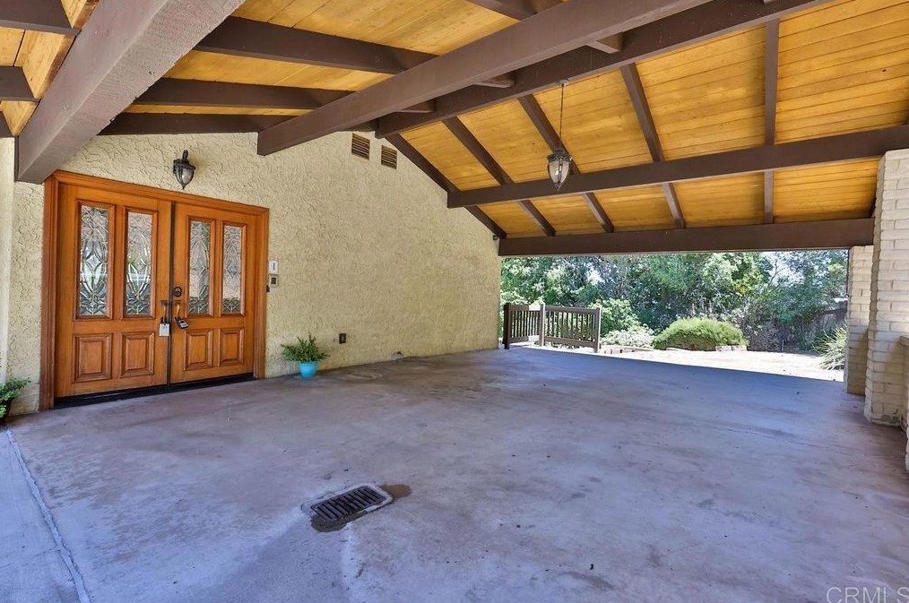 1521 Shadow Knolls Ln, El Cajon, CA 92020