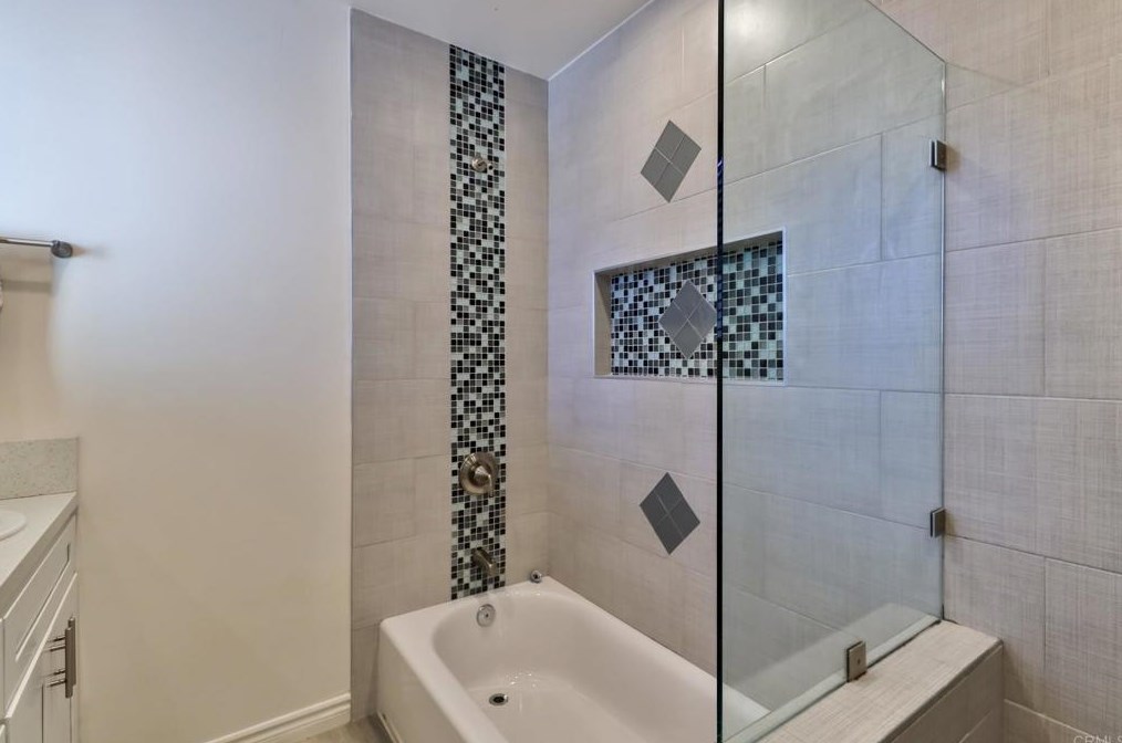 4096 Old Orchard Ln, Bonita CA  91902-2337 exterior