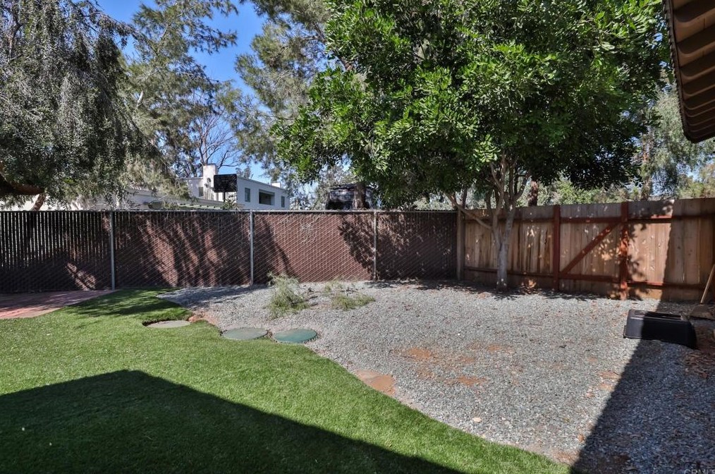 4096 Old Orchard Ln, Bonita CA  91902-2337 exterior