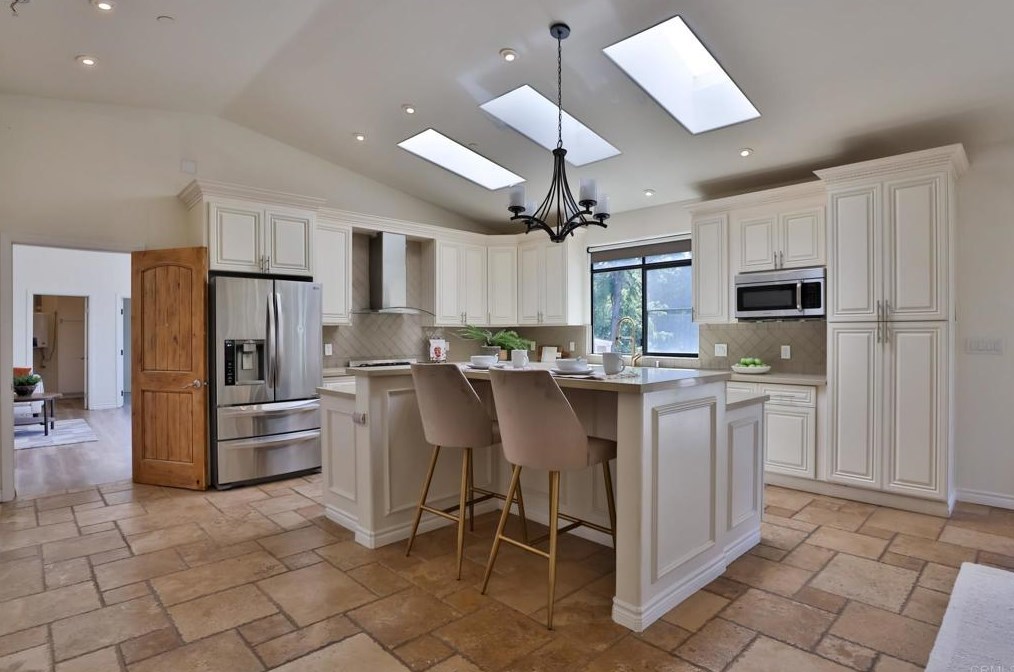 4096 Old Orchard Ln, Bonita CA  91902-2337 exterior