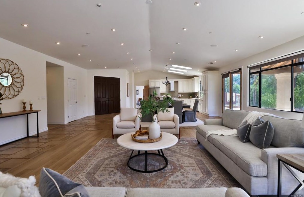 4096 Old Orchard Ln, Bonita CA  91902-2337 exterior