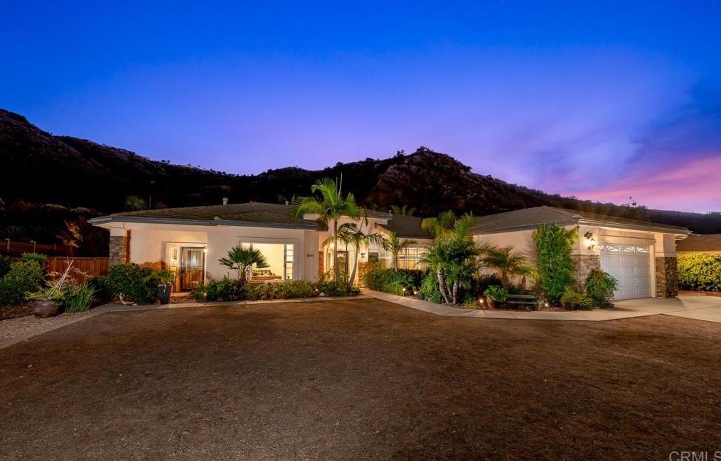 8891 Diamondback Dr, Santee, CA 92071