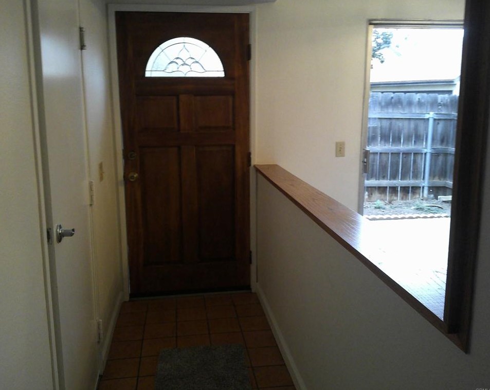 366 Stone Edge Dr, El Cajon, CA 92021