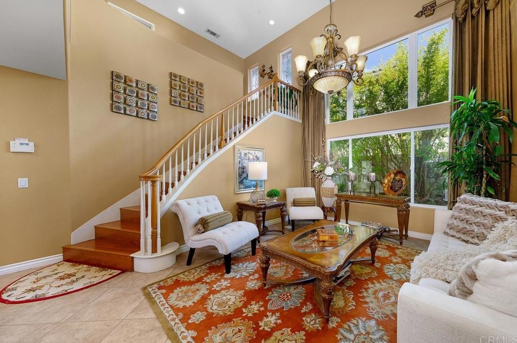 10463 Valley Waters Dr, Spring Valley, CA 91978