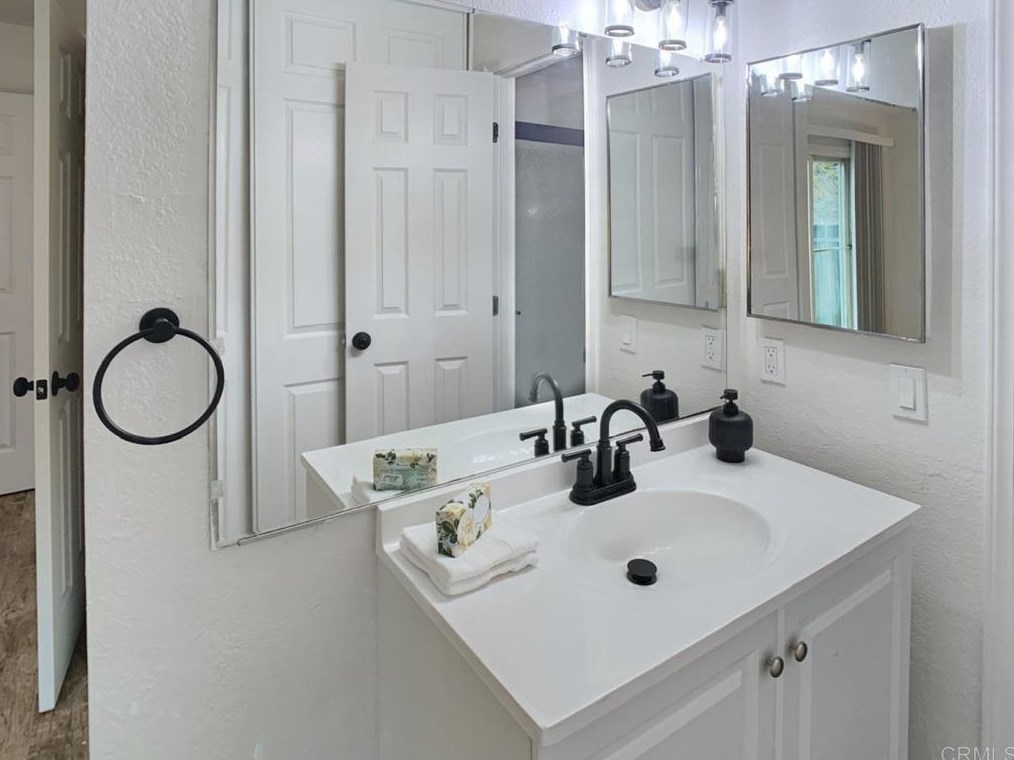 2548 Granada Ave, Spring Valley CA  91977-6723 exterior