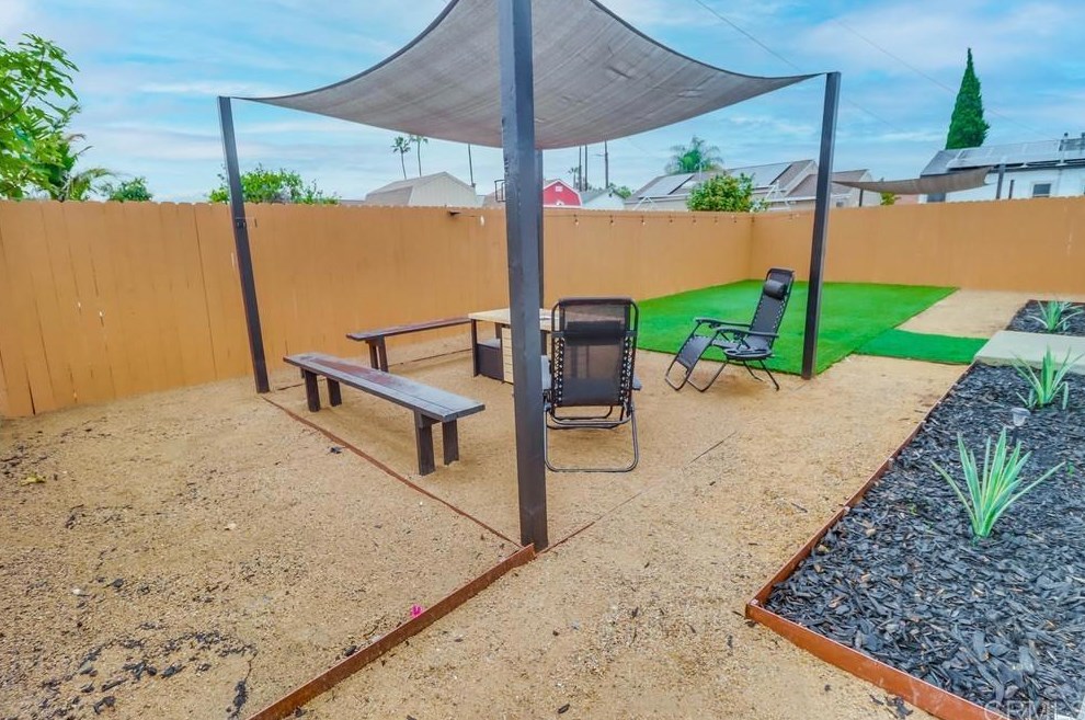 1086 Madison Ave, Chula Vista CA  91911-1614 exterior