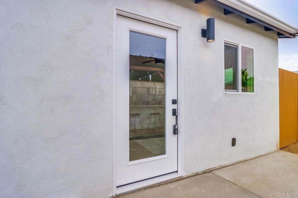 1086 Madison Ave, Chula Vista CA  91911-1614 exterior