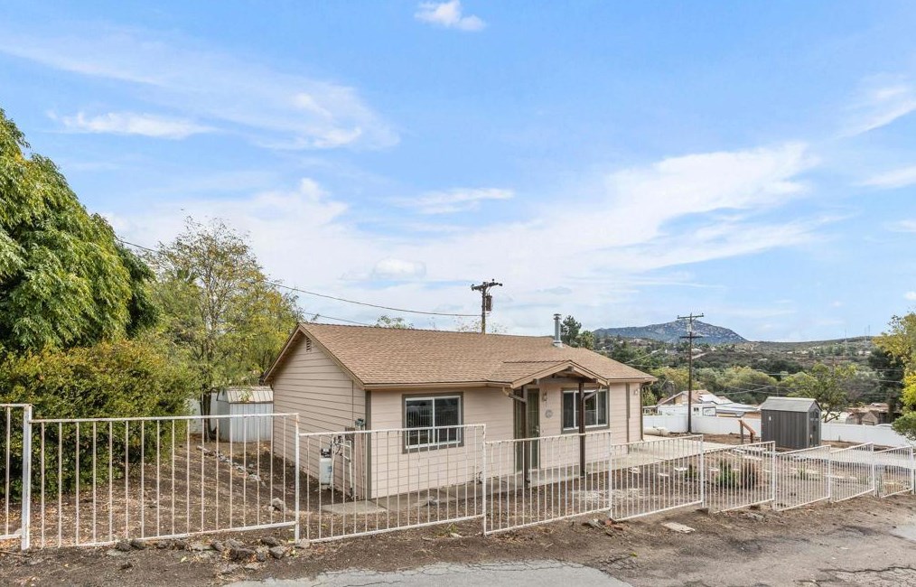 1323 Willowside, Alpine, CA 91901
