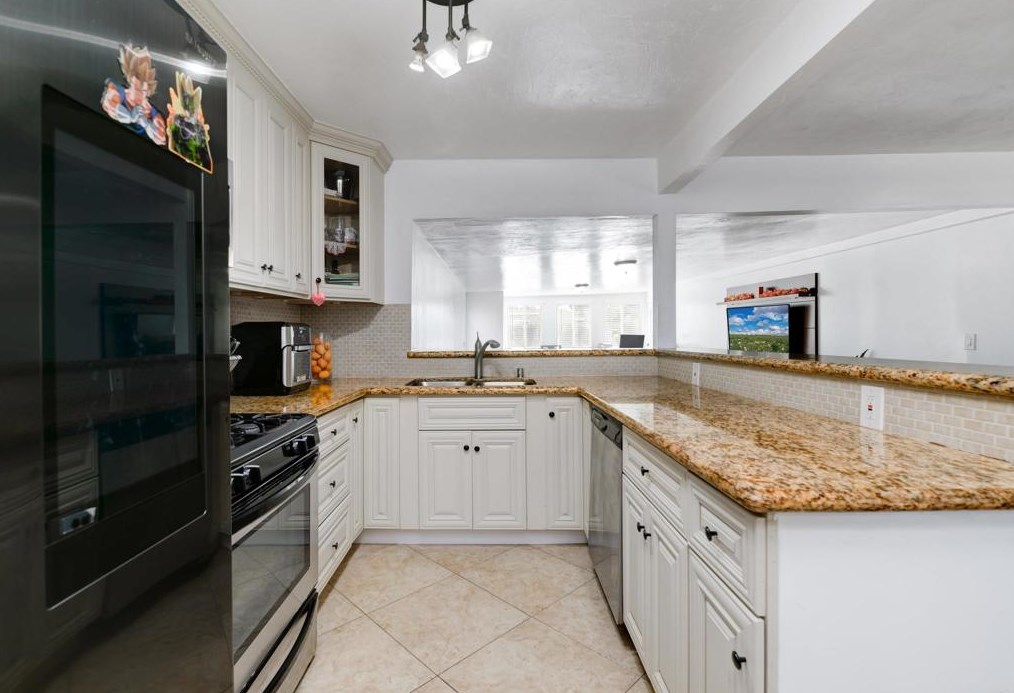 184 Halsey St, Chula Vista CA  91910-5942 exterior