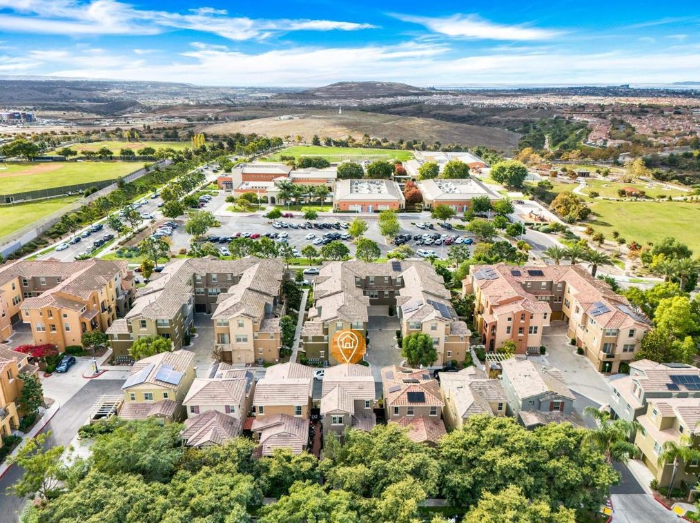 1817 Olive Green St, Chula Vista CA  91913-8305 exterior