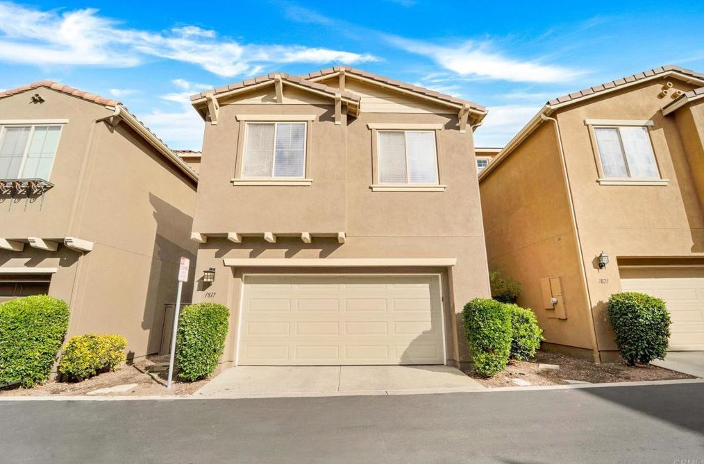 1817 Olive Green St, Chula Vista CA  91913-8305 exterior
