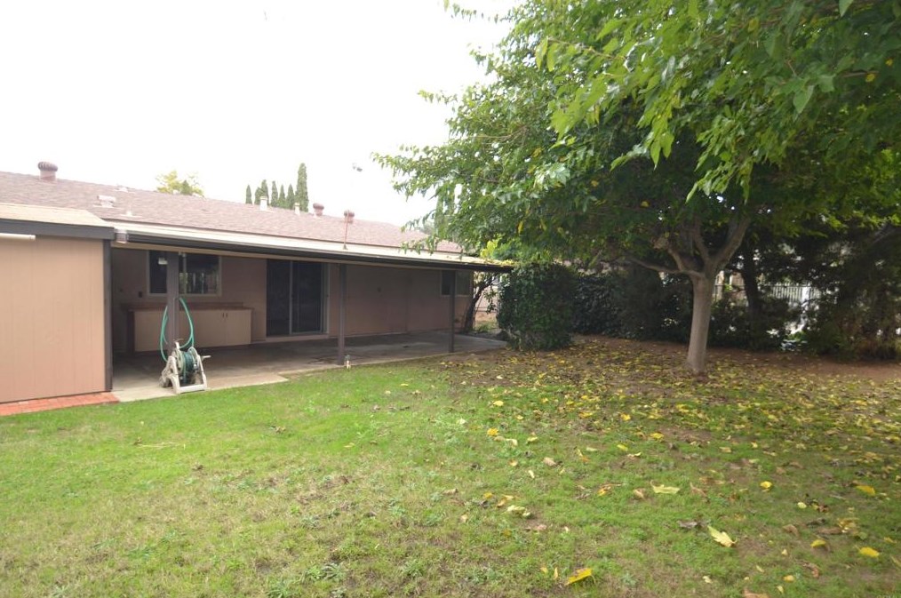 1689 Raynell Way, El Cajon, CA 92019