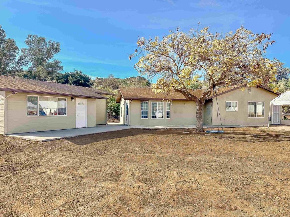 10724 Oak Creek Dr, Lakeside, CA 92040