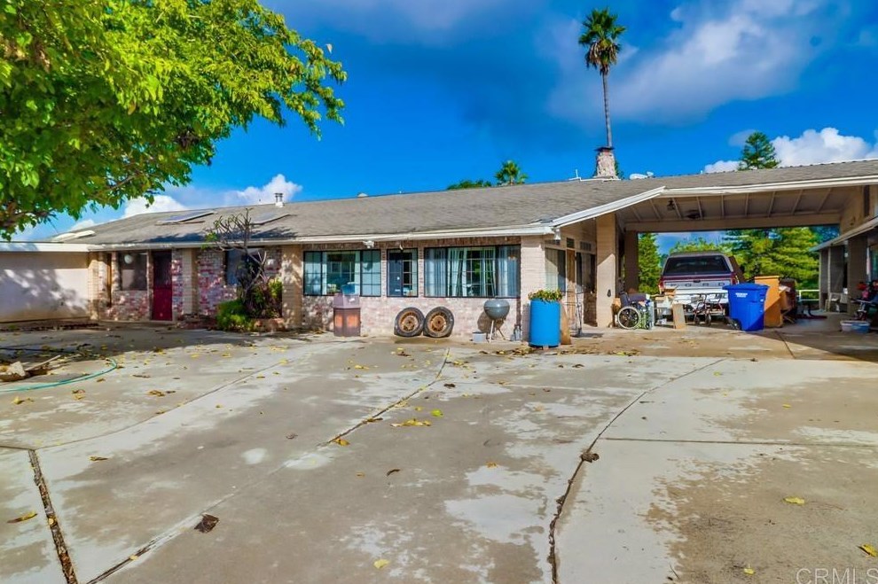 3063 Millar Ranch Rd, Spring Valley, CA 91978