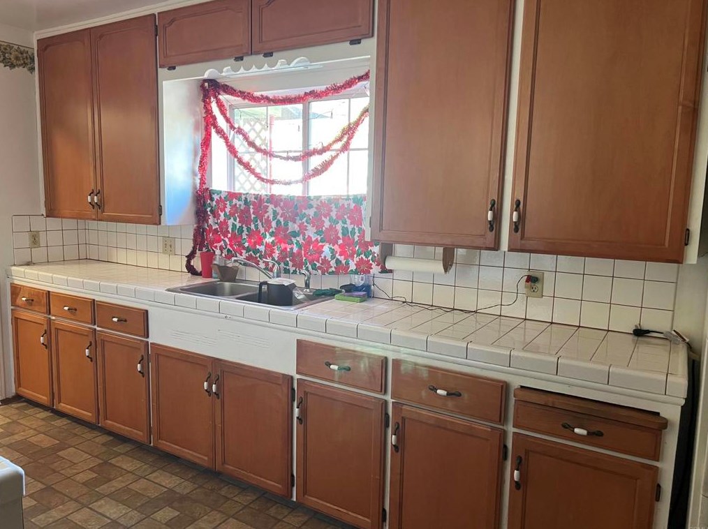 1107 Evilo St, El Cajon, CA 92021-6326