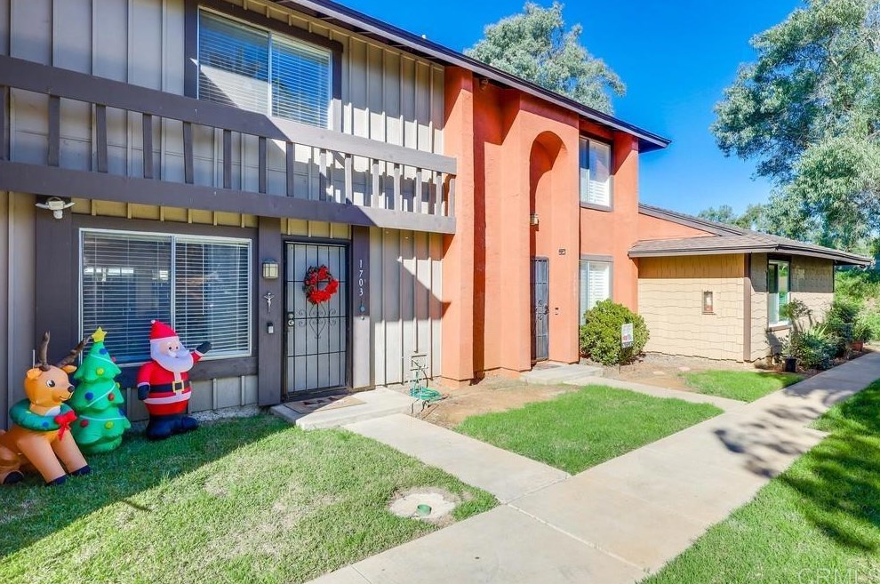 1703 Summertime Dr, El Cajon, CA 92021