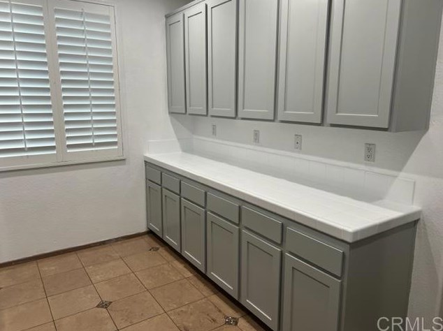 2711 White Pine Ct, Chula Vista CA  91915-1717 exterior