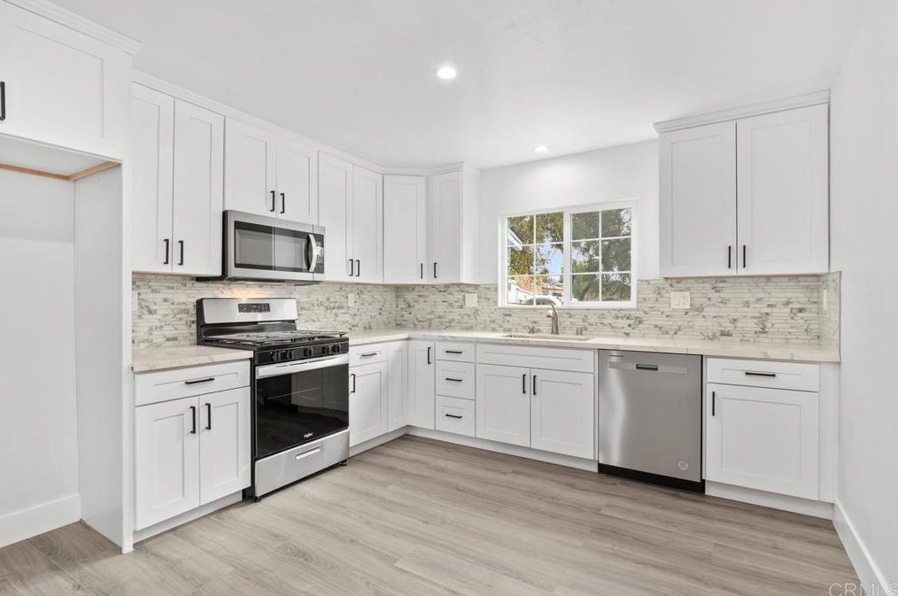 9039 Koonce Dr, Spring Valley CA  91977-2150 exterior