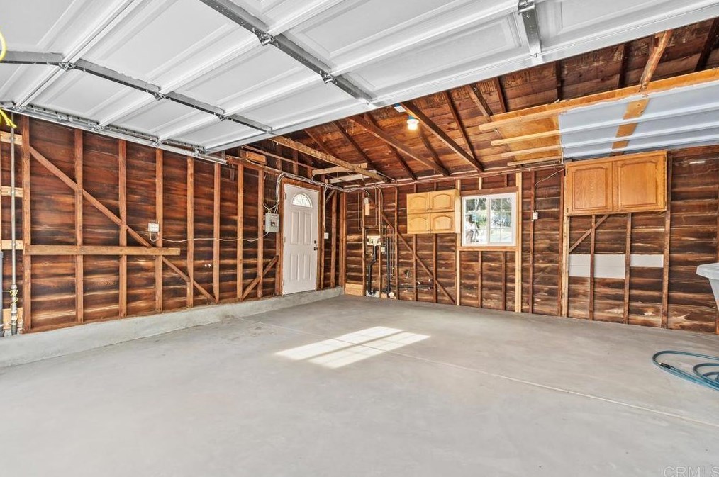9039 Koonce Dr, Spring Valley CA  91977-2150 exterior