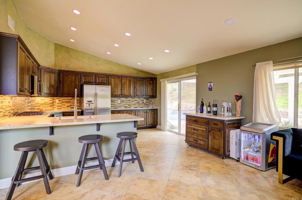 8345 County Dr, El Cajon CA  92021-8823 exterior