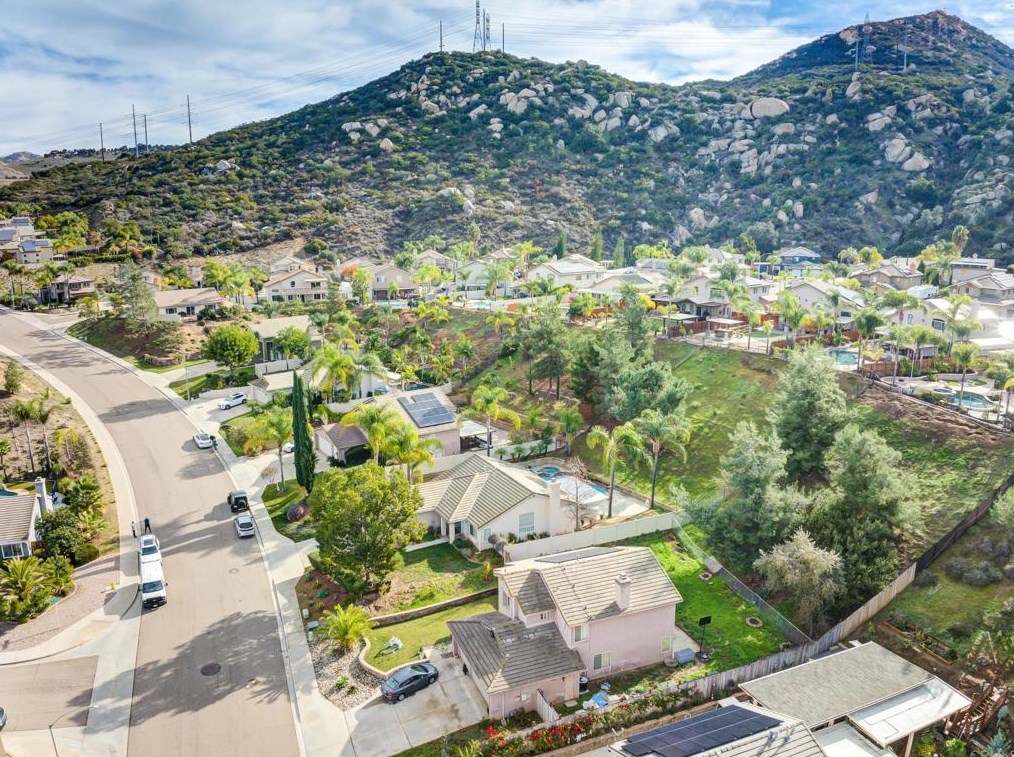 8345 County Dr, El Cajon CA  92021-8823 exterior