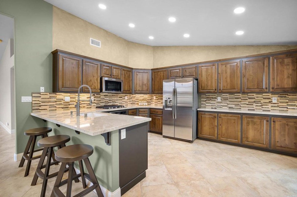 8345 County Dr, El Cajon CA  92021-8823 exterior