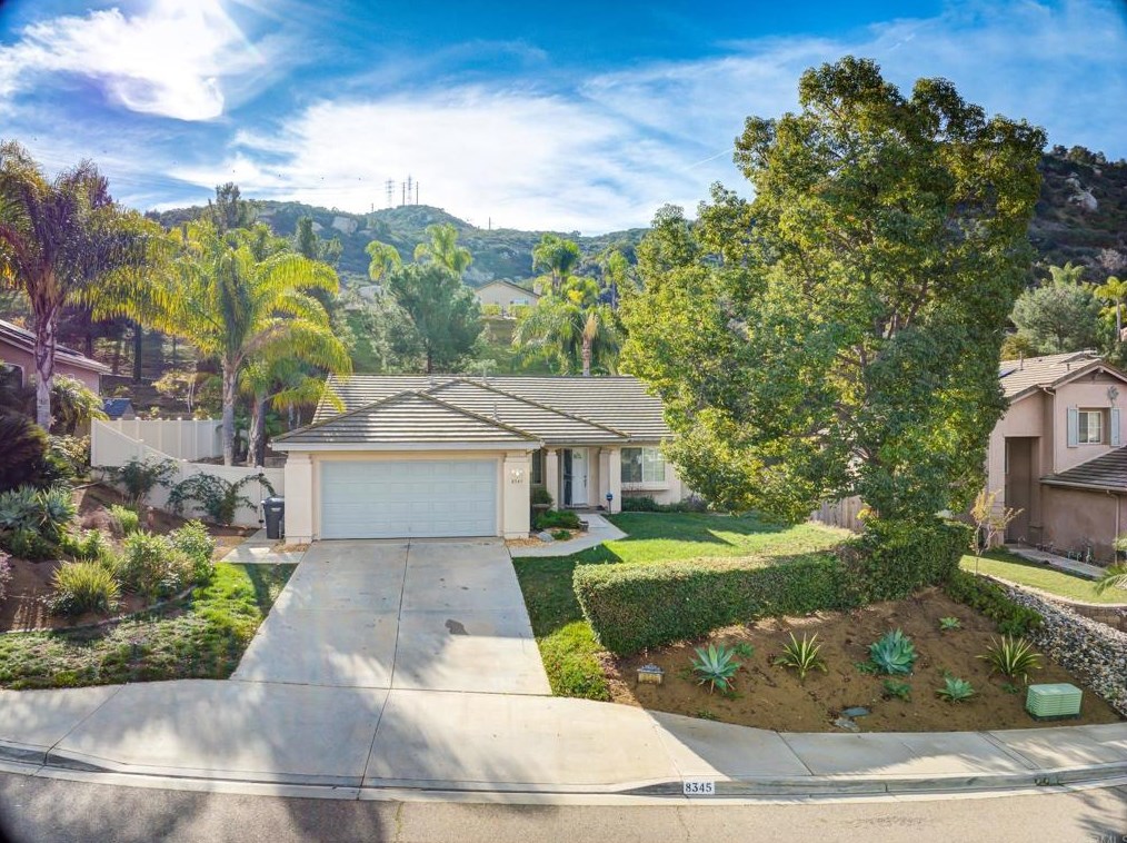 8345 County Dr, El Cajon CA  92021-8823 exterior