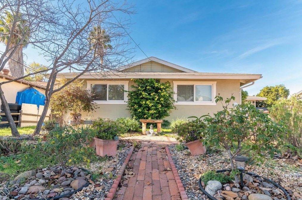 944 Salina St, El Cajon, CA 92020-6443