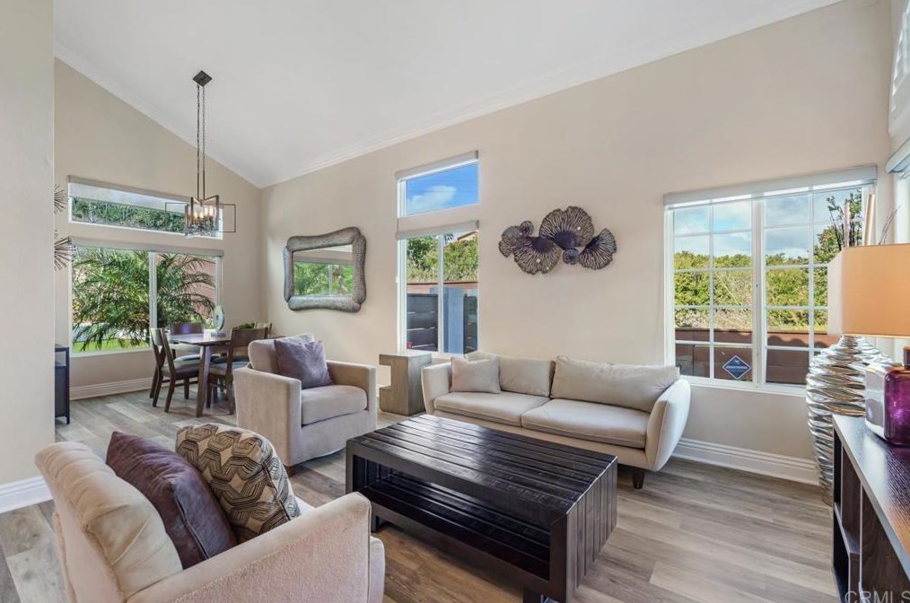600 Redlands Pl, Bonita CA  91902-4014 exterior