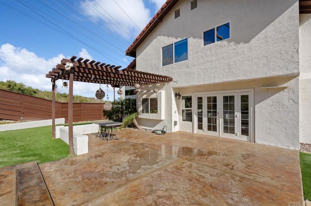 600 Redlands Pl, Bonita CA  91902-4014 exterior