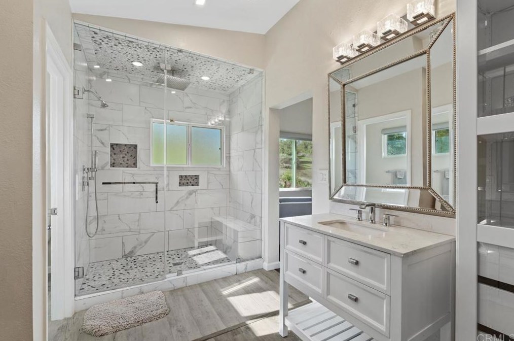600 Redlands Pl, Bonita CA  91902-4014 exterior