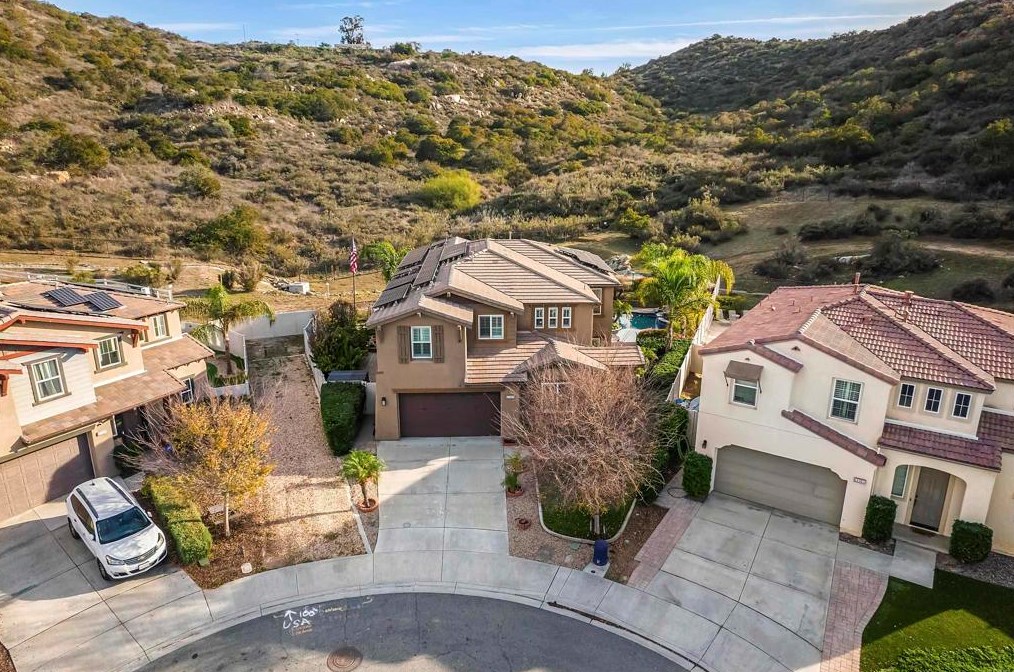 13589 Sohail St, Lakeside, CA 92040