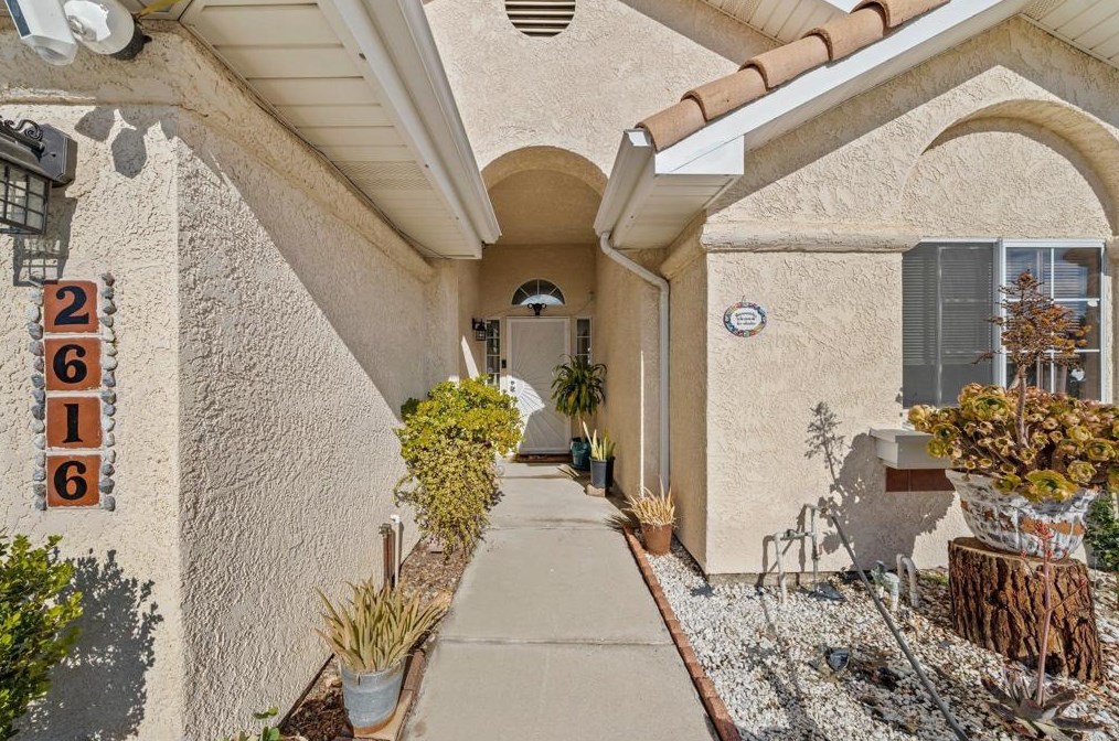 2616 Las Brisas Way, Hemet CA  92545-1580 exterior